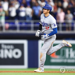 경매 시작가 50만 달러, 오타니 기념 홈런공 둘러싼 논란