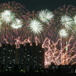 오늘 '여의도 불꽃축제' 100만명 운집…여의나루역 무정차 통과