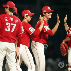 kt와 SSG, 치열한 싸움...한국프로야구, 최초의 '5위 결정전' 가능성 커져