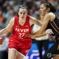 케이틀린 클라크, WNBA 2024시즌 신인왕으로 선정...단일 시즌 최다 어시스트 기록