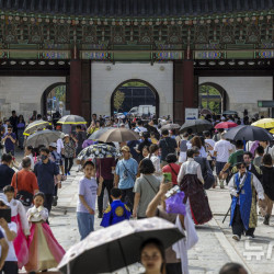 추석 연휴 고궁·왕릉 방문객 54만명…작년 대비 절반 왜?