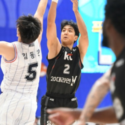 kt, KCC에 설욕하며 KBL 컵대회 첫 승 기록