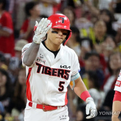 KBO MVP 후보 발표…김도영과 레이예스의 경쟁