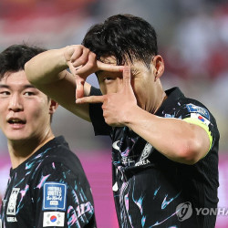 홍명보호 첫 승리 '믿을맨' 손흥민의 원맨쇼로 오만에 3-1 승