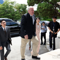 국힘 의료특위, '집단 휴진' 서울대병원 방문…건보 전체 개혁 필요