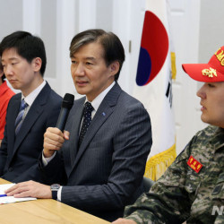 해병대 예비역 만난 조국 선친이 해병대…국조·특검 노력