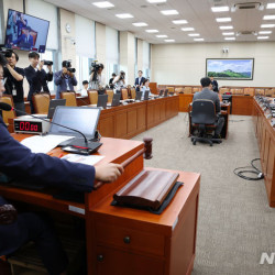 환노위, 국힘 없이 반쪽 출발…윤 정부에 막힌 노동 민생법안 해결