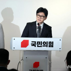 한동훈 당 대표 출마 임박…'대세론'에 당권 주자들 견제 본격화